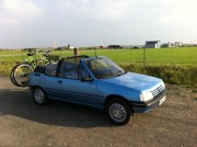 205_Cabrio_mit_Fahrradtraeger_02